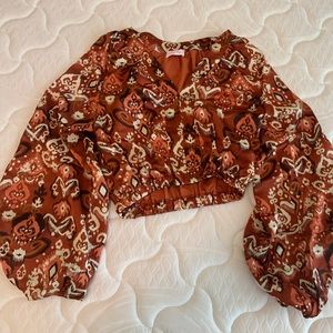 Brand new satin top from Pink Lily in XS